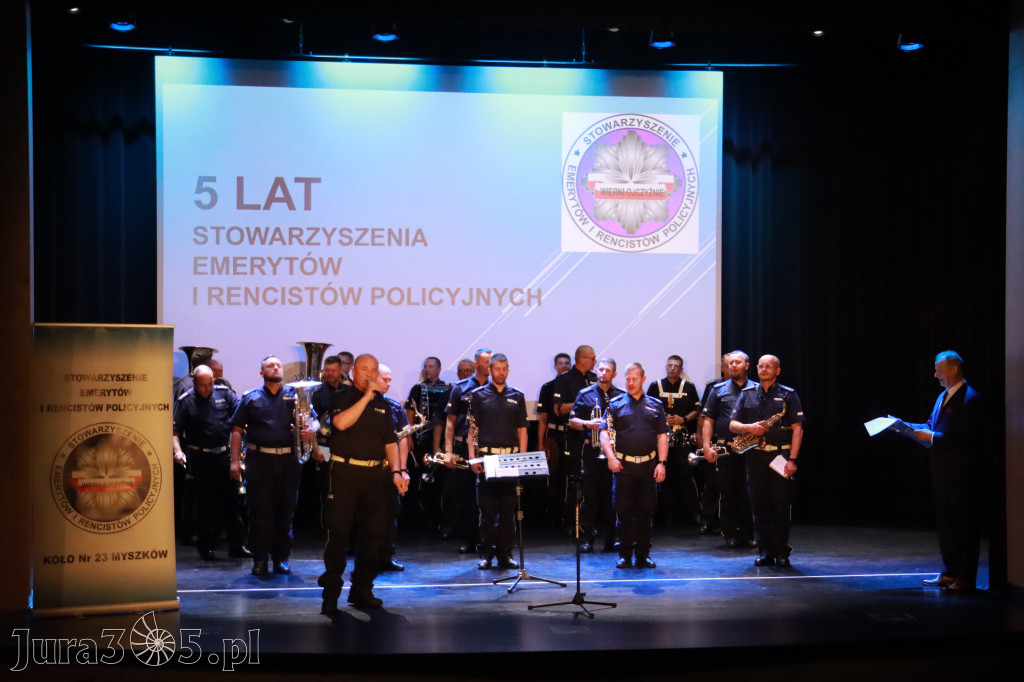 Fotorelacja II: 5 lat Stowarzyszenia Emerytów i Rencistów Policyjnych w Myszkowie
