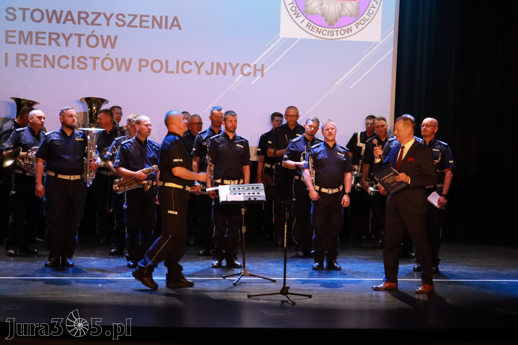 Fotorelacja II: 5 lat Stowarzyszenia Emerytów i Rencistów Policyjnych w Myszkowie