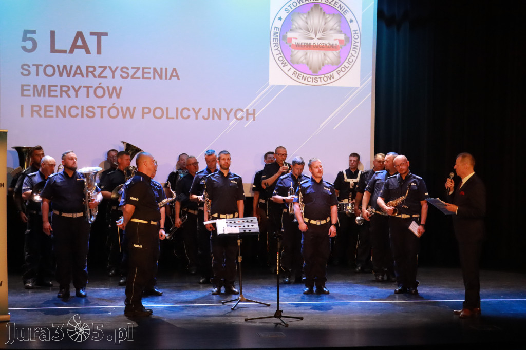 Fotorelacja II: 5 lat Stowarzyszenia Emerytów i Rencistów Policyjnych w Myszkowie