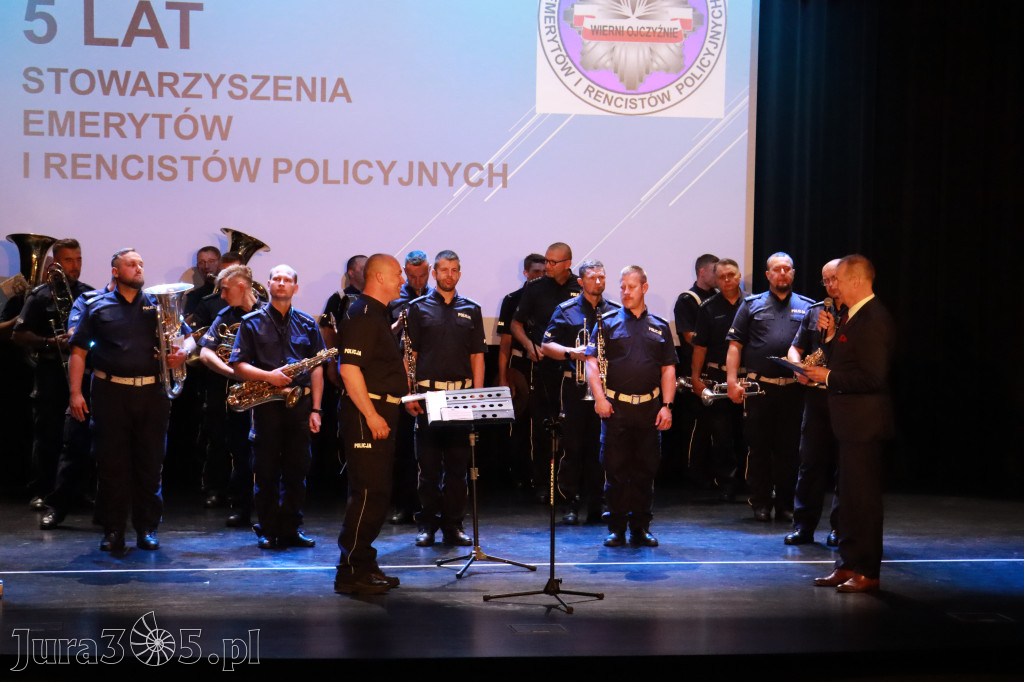 Fotorelacja II: 5 lat Stowarzyszenia Emerytów i Rencistów Policyjnych w Myszkowie