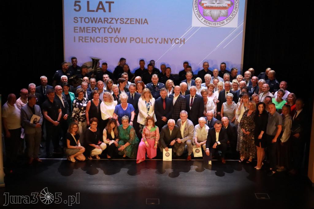 Fotorelacja II: 5 lat Stowarzyszenia Emerytów i Rencistów Policyjnych w Myszkowie