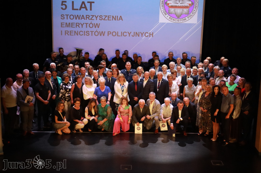 Fotorelacja II: 5 lat Stowarzyszenia Emerytów i Rencistów Policyjnych w Myszkowie