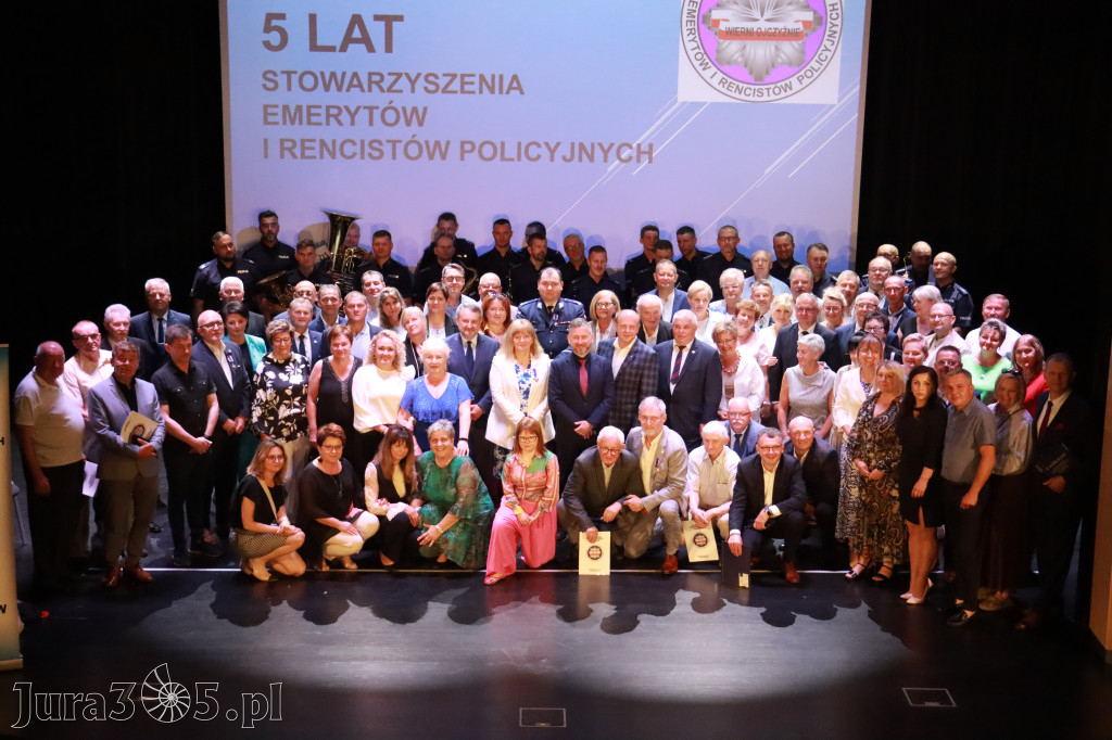 Fotorelacja II: 5 lat Stowarzyszenia Emerytów i Rencistów Policyjnych w Myszkowie