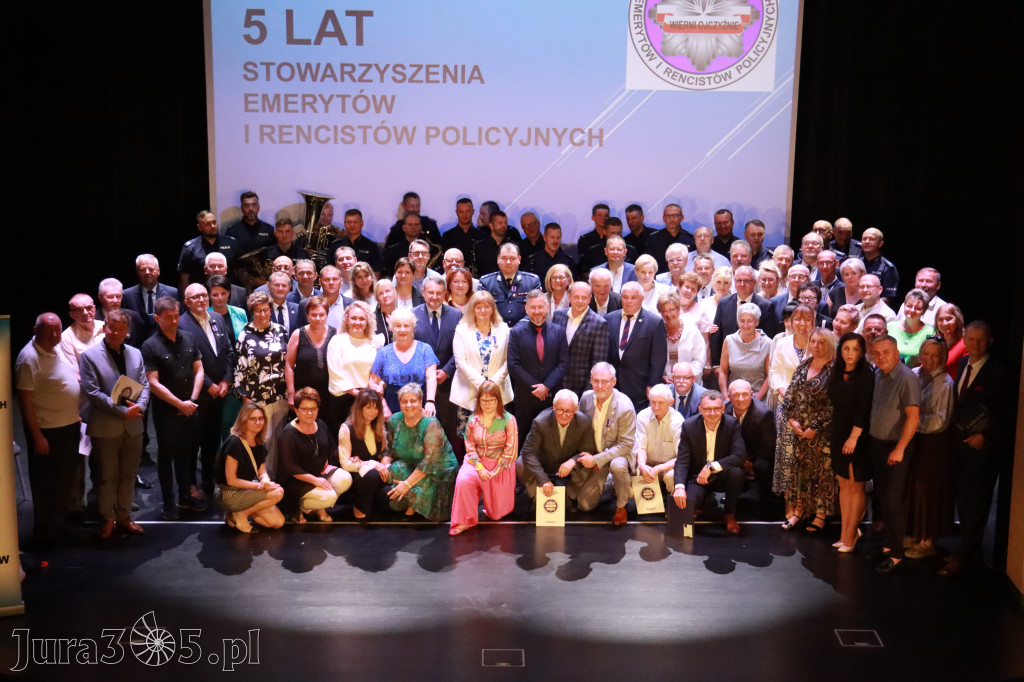 Fotorelacja II: 5 lat Stowarzyszenia Emerytów i Rencistów Policyjnych w Myszkowie