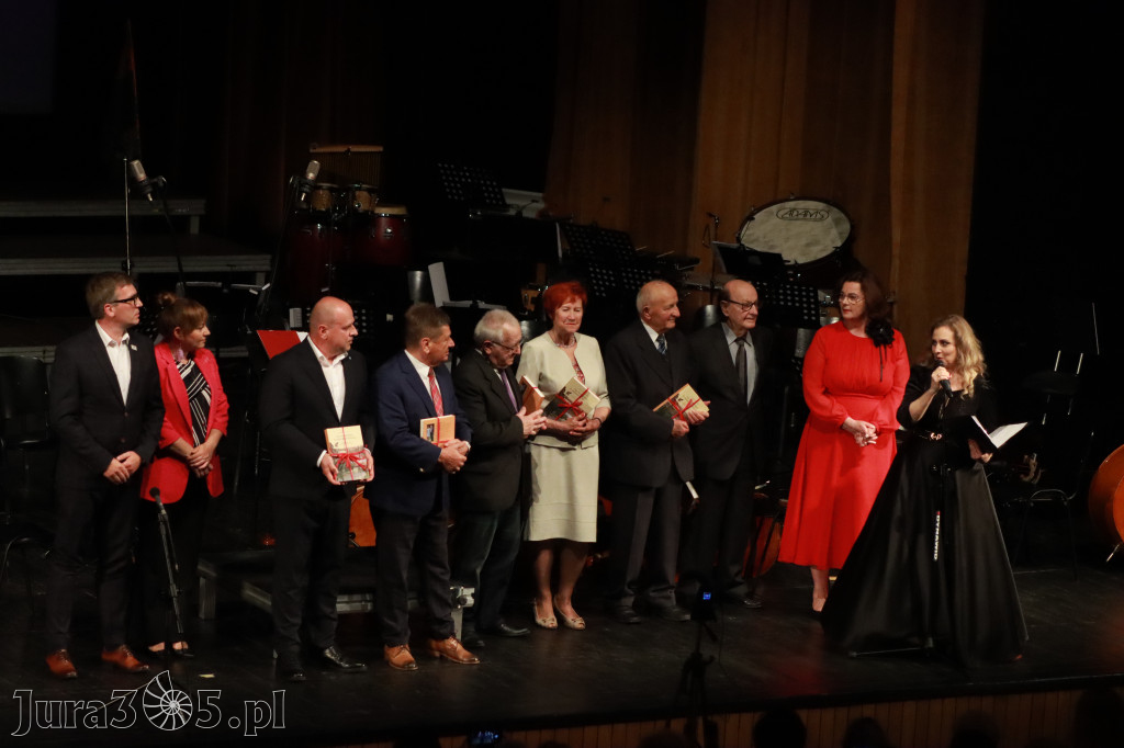 Fotorelacja I: Artyści Miastu - 110 lat Zawiercia. Koncert w Mok Zawiercie