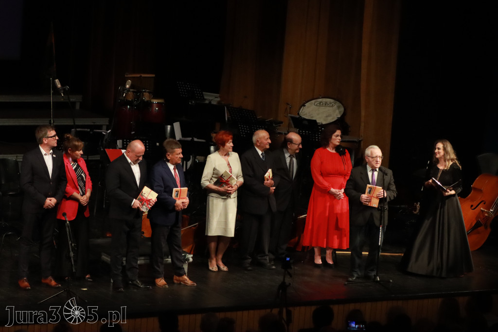 Fotorelacja I: Artyści Miastu - 110 lat Zawiercia. Koncert w Mok Zawiercie