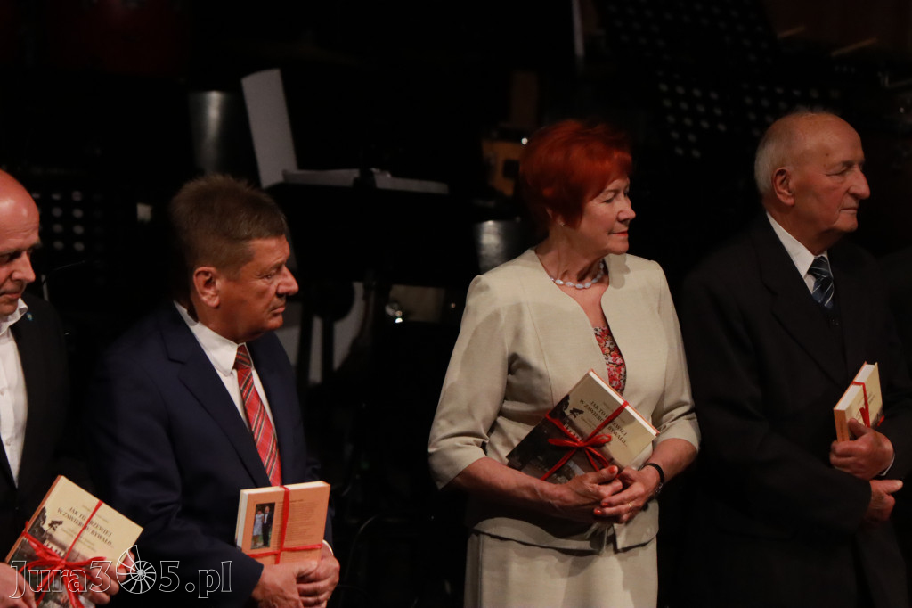 Fotorelacja I: Artyści Miastu - 110 lat Zawiercia. Koncert w Mok Zawiercie