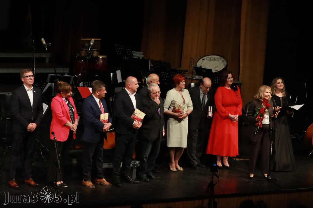 Fotorelacja I: Artyści Miastu - 110 lat Zawiercia. Koncert w Mok Zawiercie