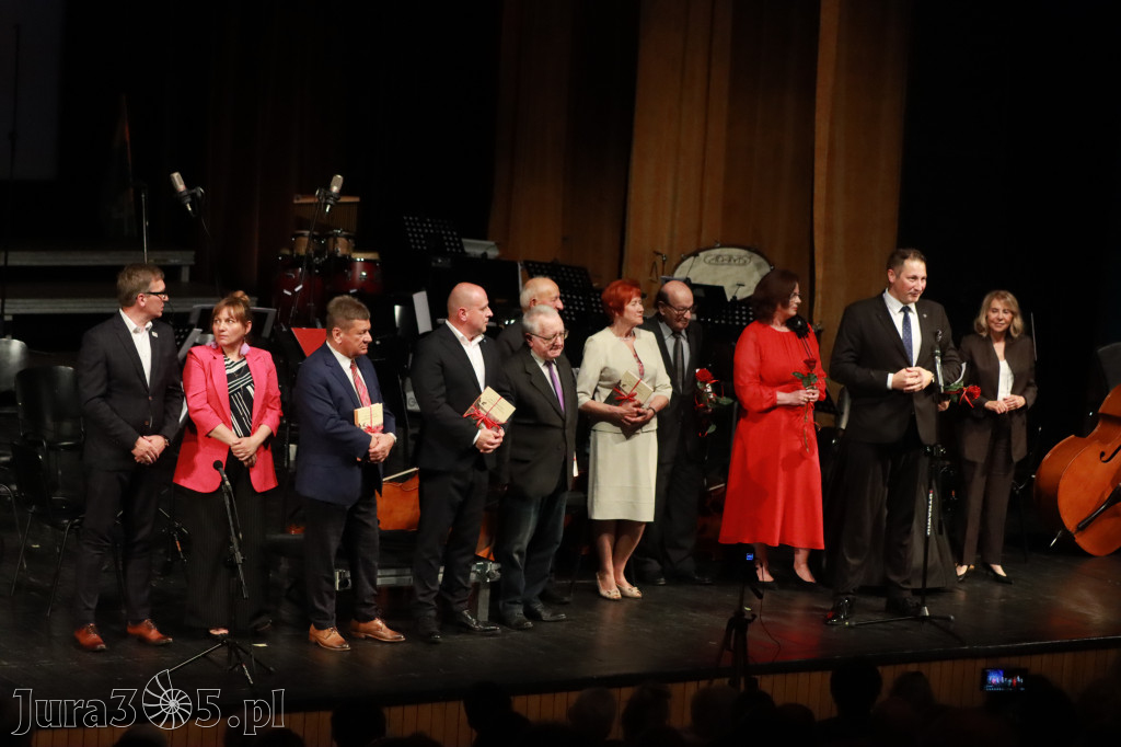 Fotorelacja I: Artyści Miastu - 110 lat Zawiercia. Koncert w Mok Zawiercie