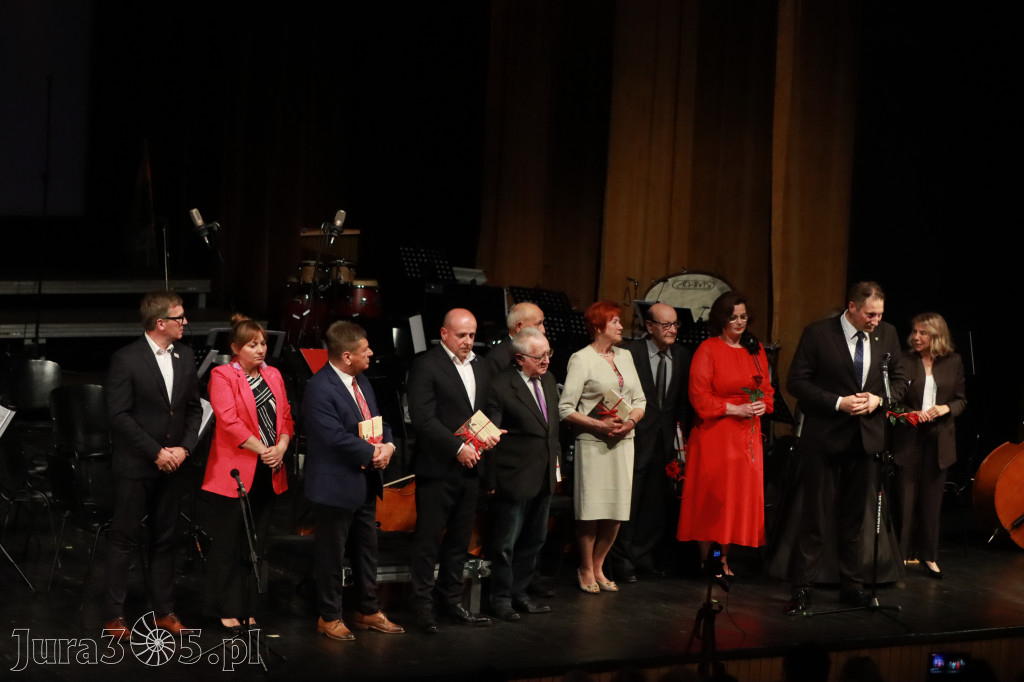Fotorelacja I: Artyści Miastu - 110 lat Zawiercia. Koncert w Mok Zawiercie