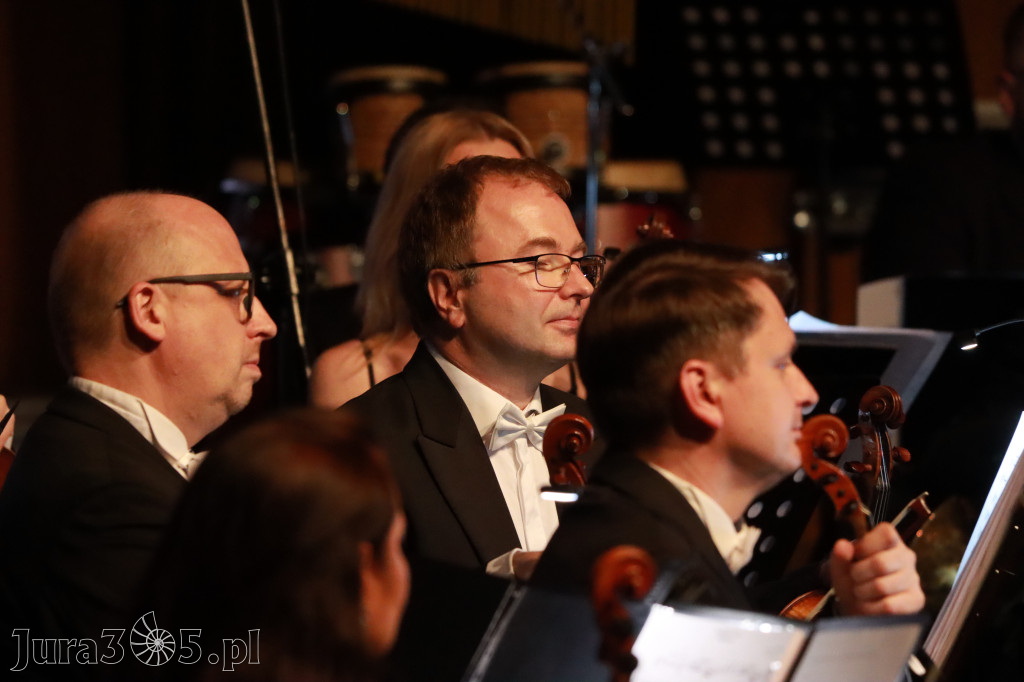 Fotorelacja I: Artyści Miastu - 110 lat Zawiercia. Koncert w Mok Zawiercie