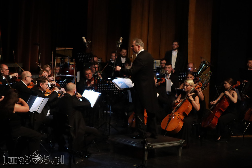 Fotorelacja I: Artyści Miastu - 110 lat Zawiercia. Koncert w Mok Zawiercie