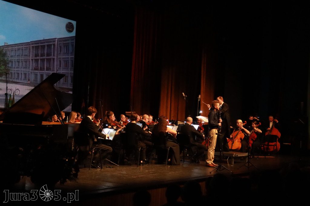 Fotorelacja I: Artyści Miastu - 110 lat Zawiercia. Koncert w Mok Zawiercie