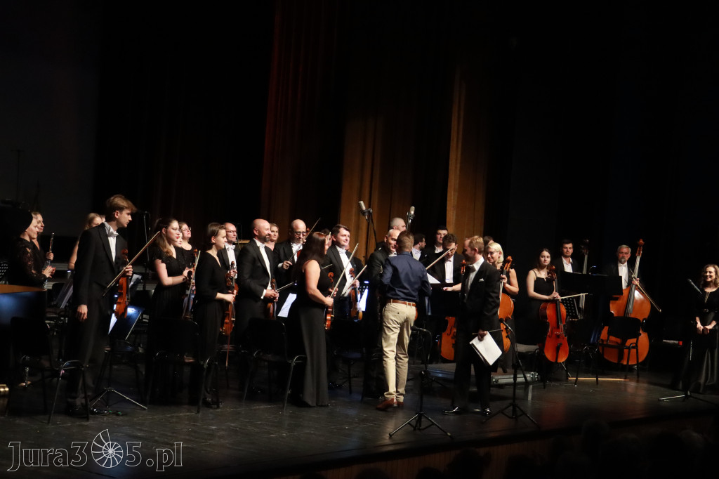 Fotorelacja I: Artyści Miastu - 110 lat Zawiercia. Koncert w Mok Zawiercie