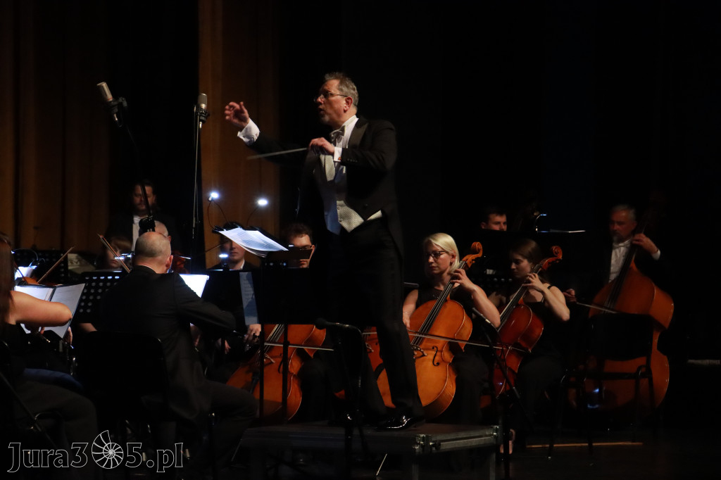 Fotorelacja I: Artyści Miastu - 110 lat Zawiercia. Koncert w Mok Zawiercie