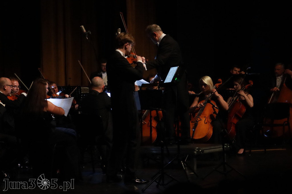 Fotorelacja I: Artyści Miastu - 110 lat Zawiercia. Koncert w Mok Zawiercie