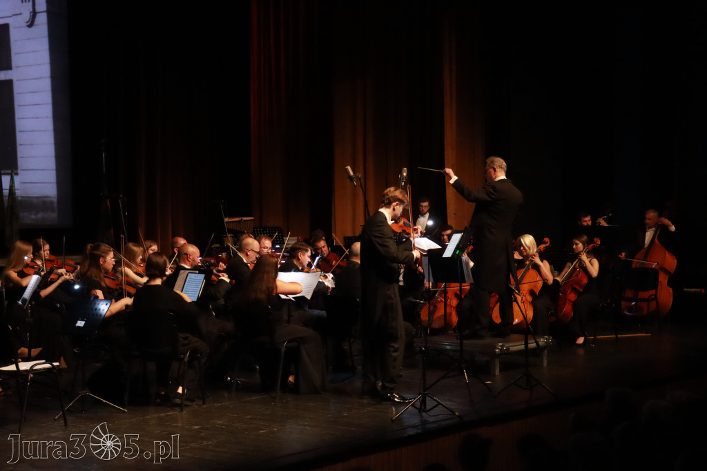 Fotorelacja I: Artyści Miastu - 110 lat Zawiercia. Koncert w Mok Zawiercie