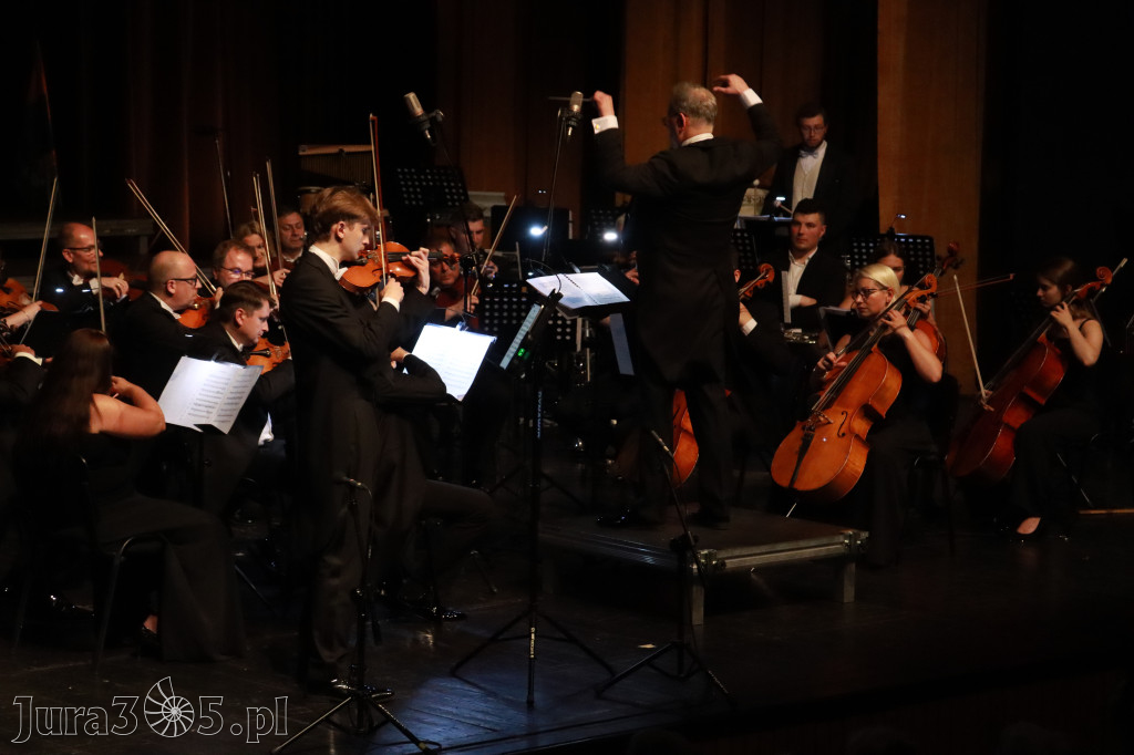 Fotorelacja I: Artyści Miastu - 110 lat Zawiercia. Koncert w Mok Zawiercie