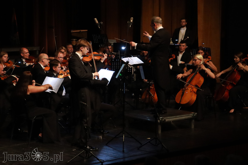 Fotorelacja I: Artyści Miastu - 110 lat Zawiercia. Koncert w Mok Zawiercie
