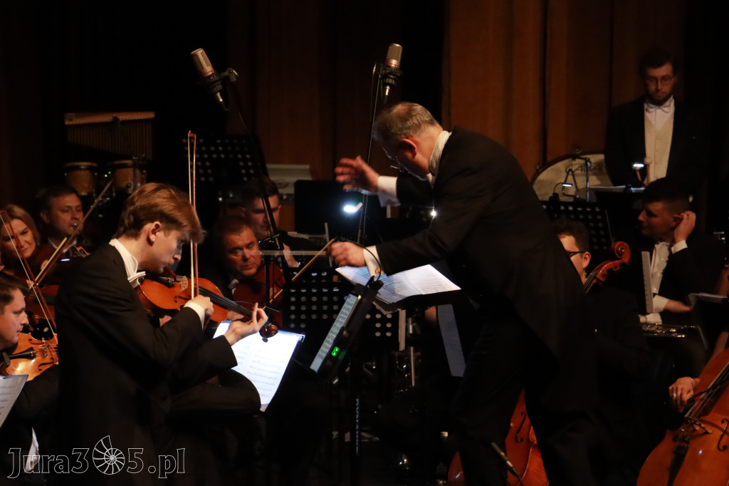 Fotorelacja I: Artyści Miastu - 110 lat Zawiercia. Koncert w Mok Zawiercie