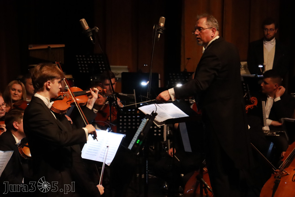 Fotorelacja I: Artyści Miastu - 110 lat Zawiercia. Koncert w Mok Zawiercie