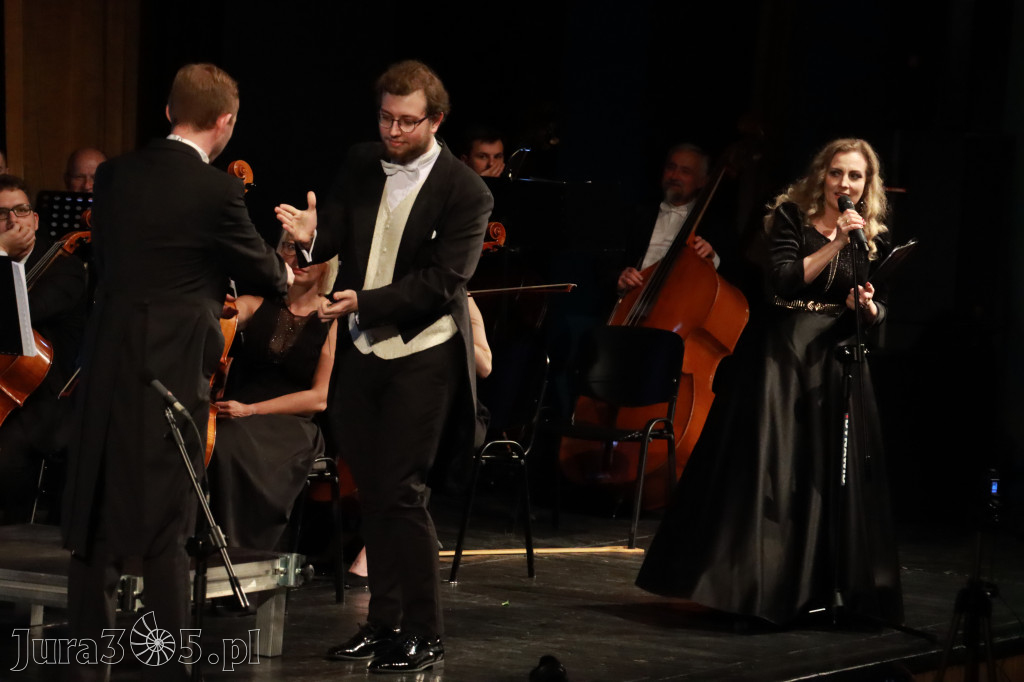Fotorelacja I: Artyści Miastu - 110 lat Zawiercia. Koncert w Mok Zawiercie