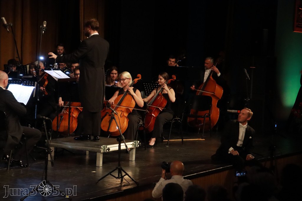 Fotorelacja I: Artyści Miastu - 110 lat Zawiercia. Koncert w Mok Zawiercie