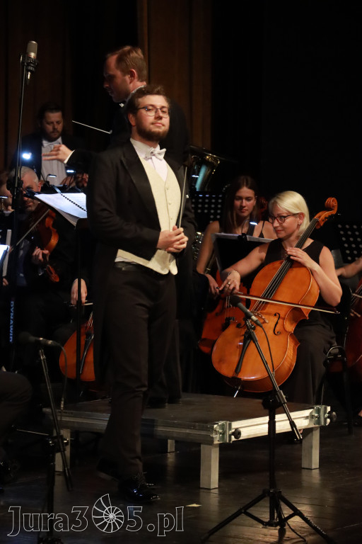 Fotorelacja I: Artyści Miastu - 110 lat Zawiercia. Koncert w Mok Zawiercie