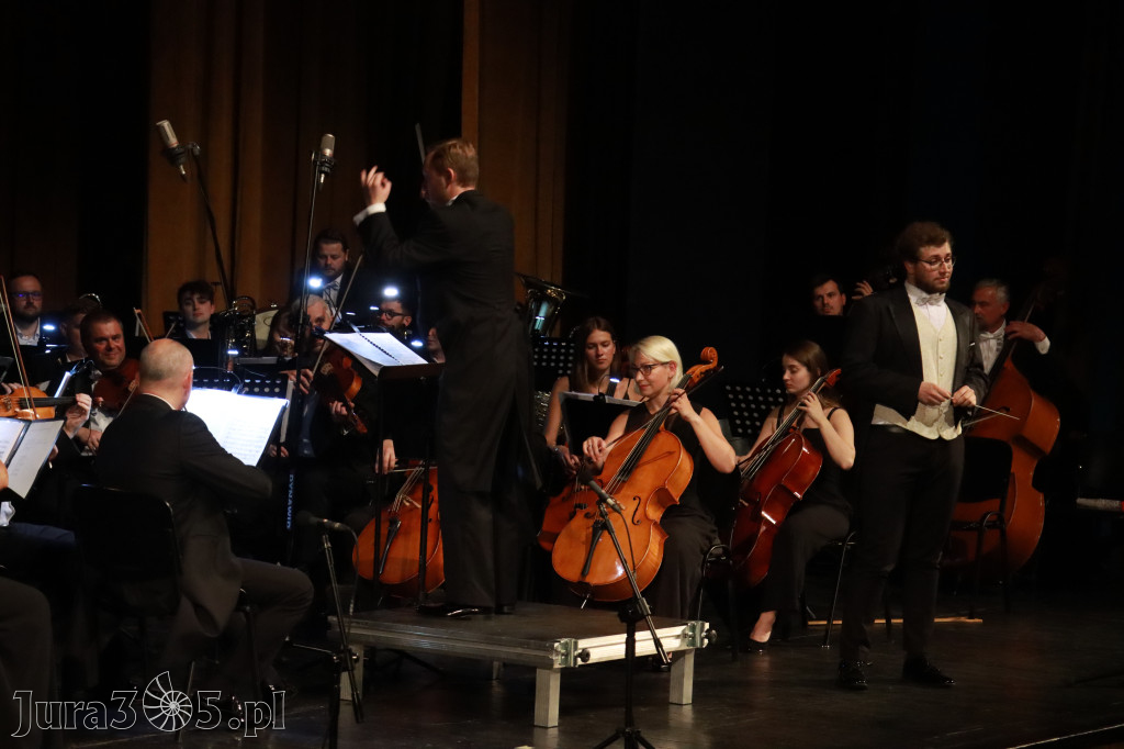 Fotorelacja I: Artyści Miastu - 110 lat Zawiercia. Koncert w Mok Zawiercie