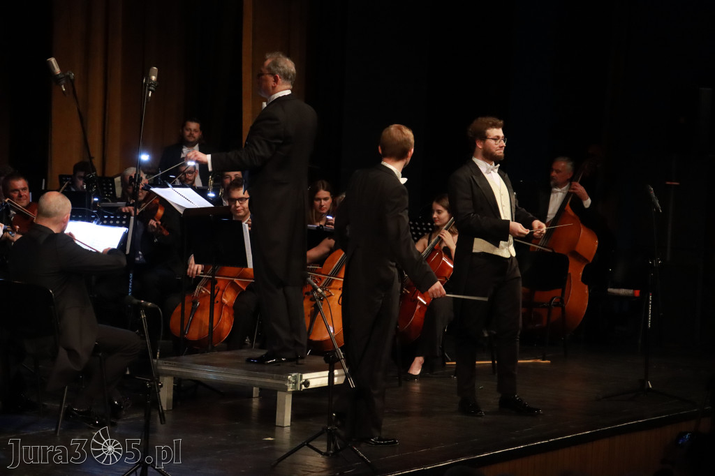 Fotorelacja I: Artyści Miastu - 110 lat Zawiercia. Koncert w Mok Zawiercie