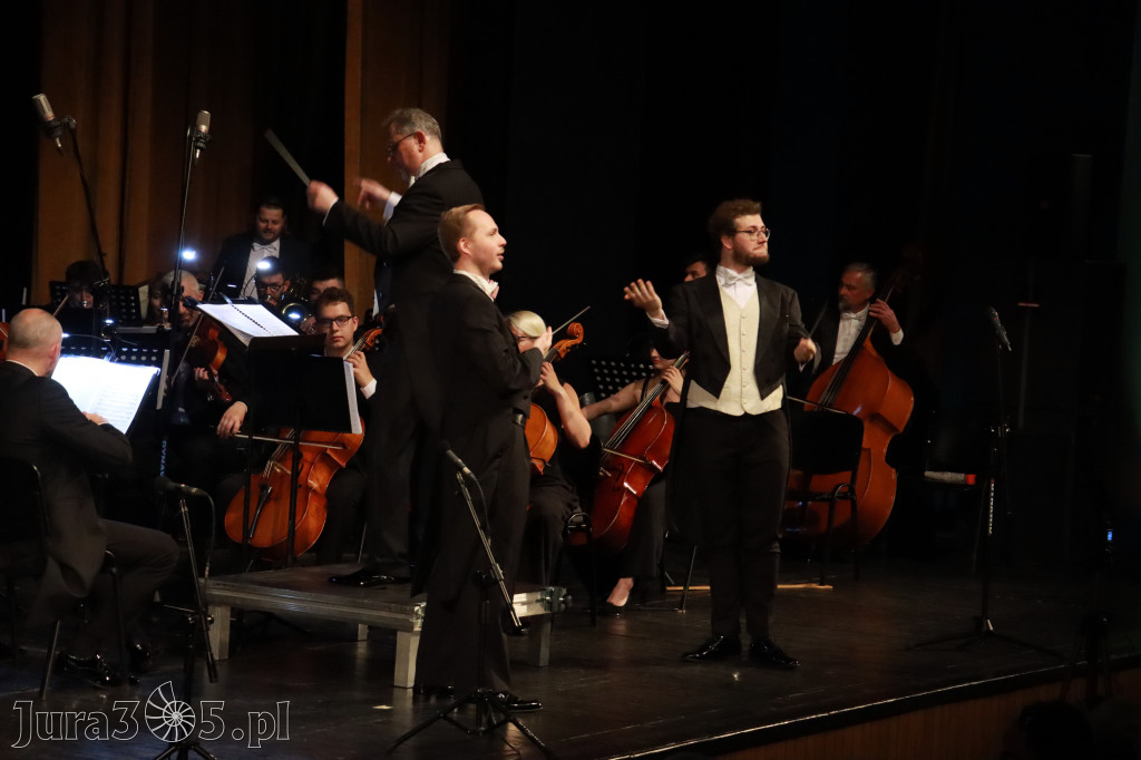 Fotorelacja I: Artyści Miastu - 110 lat Zawiercia. Koncert w Mok Zawiercie