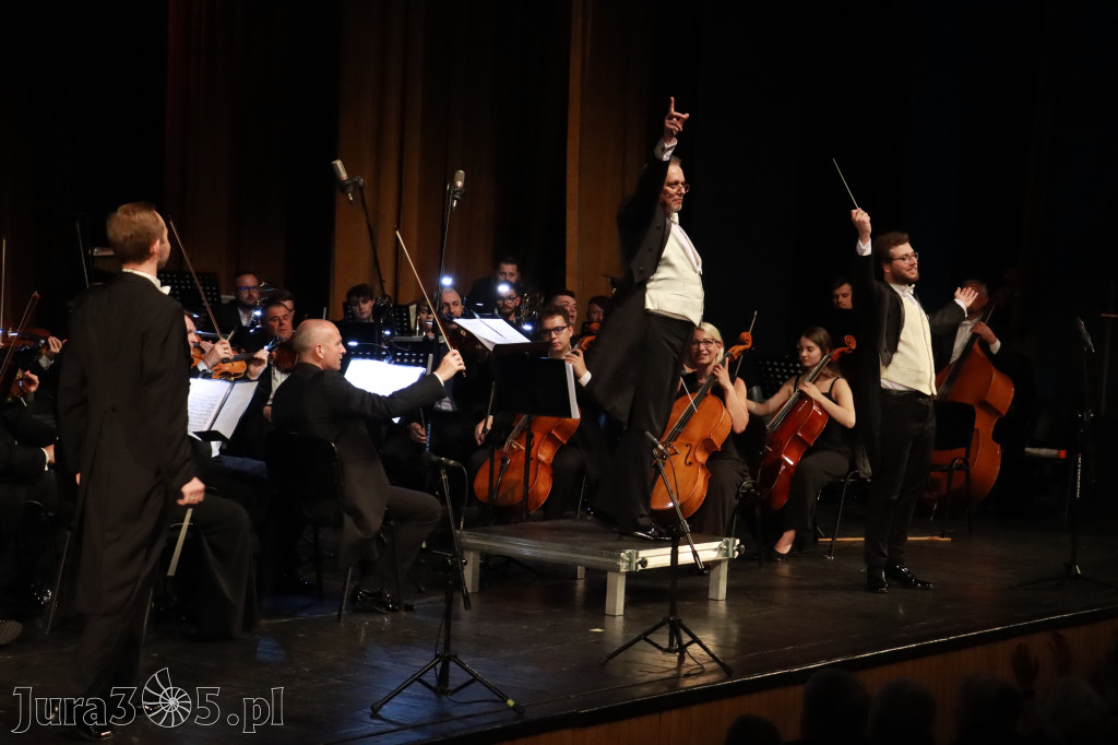 Fotorelacja I: Artyści Miastu - 110 lat Zawiercia. Koncert w Mok Zawiercie