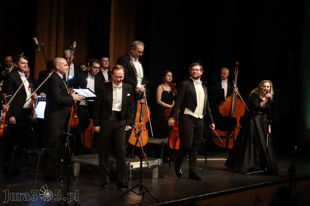 Fotorelacja I: Artyści Miastu - 110 lat Zawiercia. Koncert w Mok Zawiercie