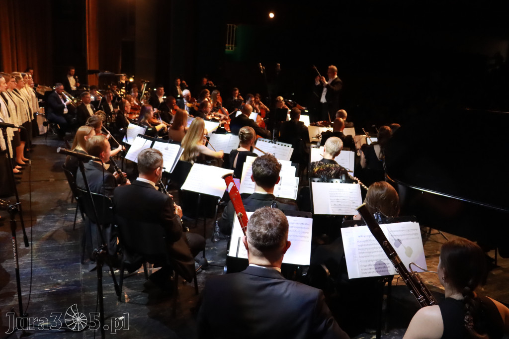 Fotorelacja II: Artyści Miastu - 110 lat Zawiercia. Koncert w Mok Zawiercie