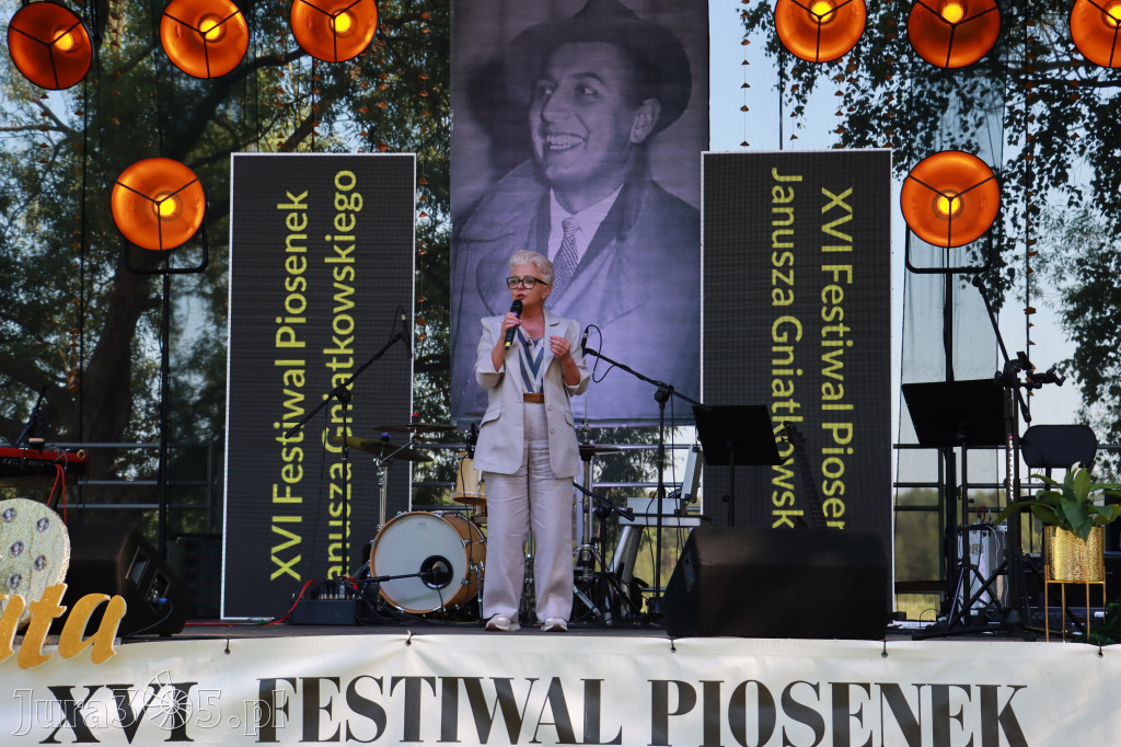 Fotorelacja I: XVI Ogólnopolski Festiwal Piosenek Janusza Gniatkowskiego w Poraju