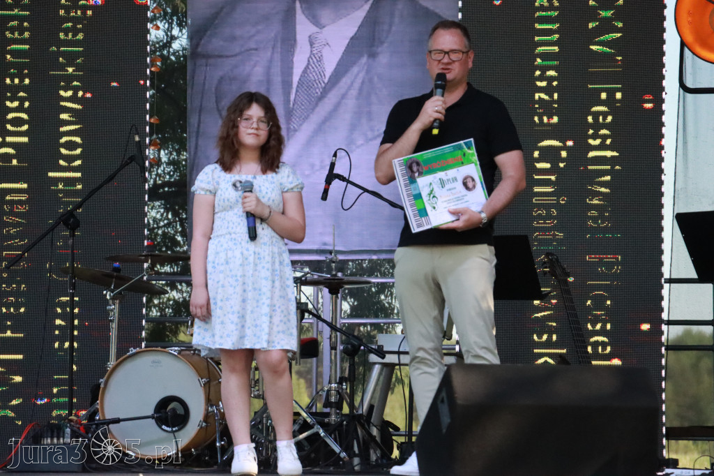 Fotorelacja I: XVI Ogólnopolski Festiwal Piosenek Janusza Gniatkowskiego w Poraju