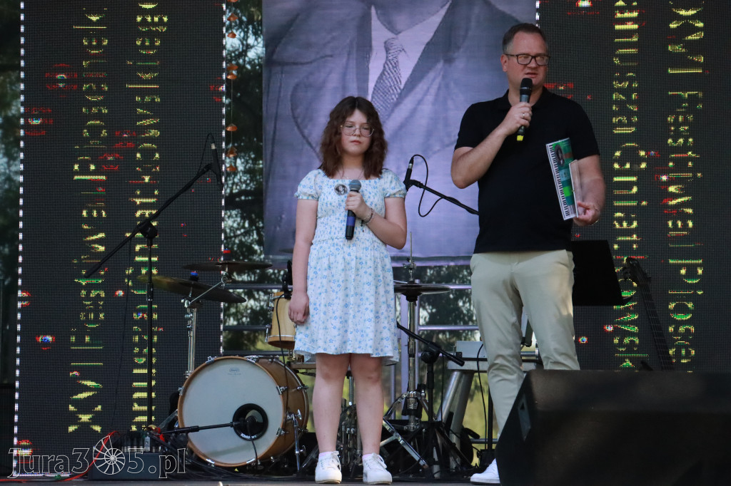 Fotorelacja I: XVI Ogólnopolski Festiwal Piosenek Janusza Gniatkowskiego w Poraju