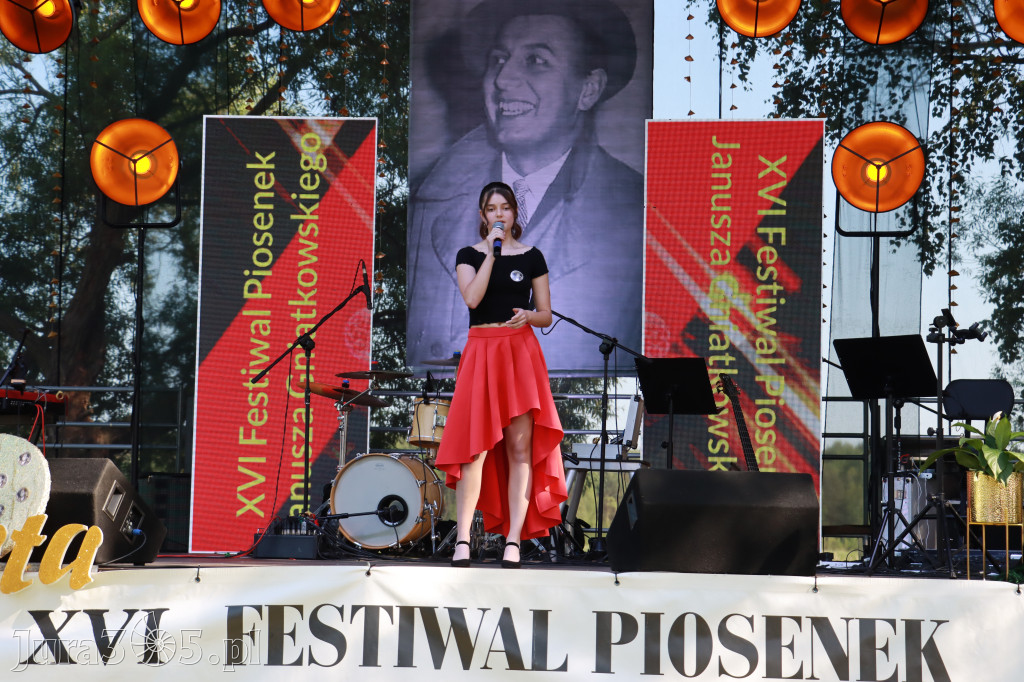 Fotorelacja I: XVI Ogólnopolski Festiwal Piosenek Janusza Gniatkowskiego w Poraju