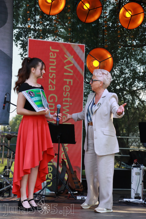 Fotorelacja I: XVI Ogólnopolski Festiwal Piosenek Janusza Gniatkowskiego w Poraju