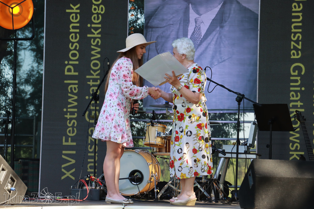Fotorelacja I: XVI Ogólnopolski Festiwal Piosenek Janusza Gniatkowskiego w Poraju