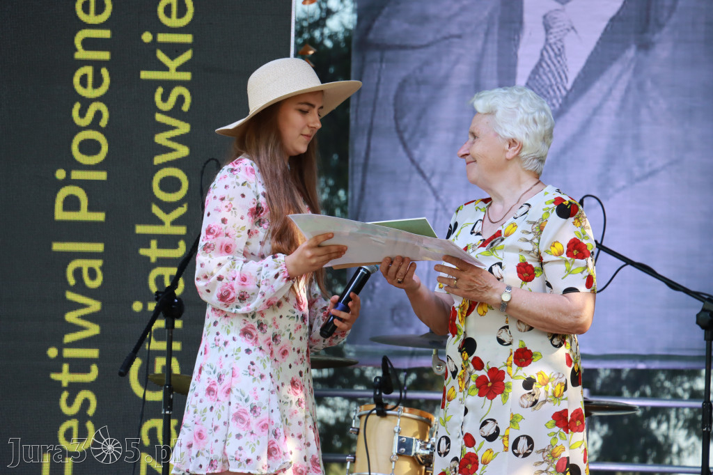 Fotorelacja I: XVI Ogólnopolski Festiwal Piosenek Janusza Gniatkowskiego w Poraju