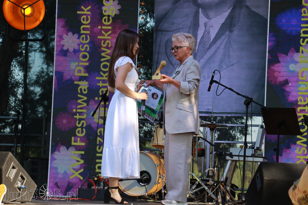 Fotorelacja I: XVI Ogólnopolski Festiwal Piosenek Janusza Gniatkowskiego w Poraju