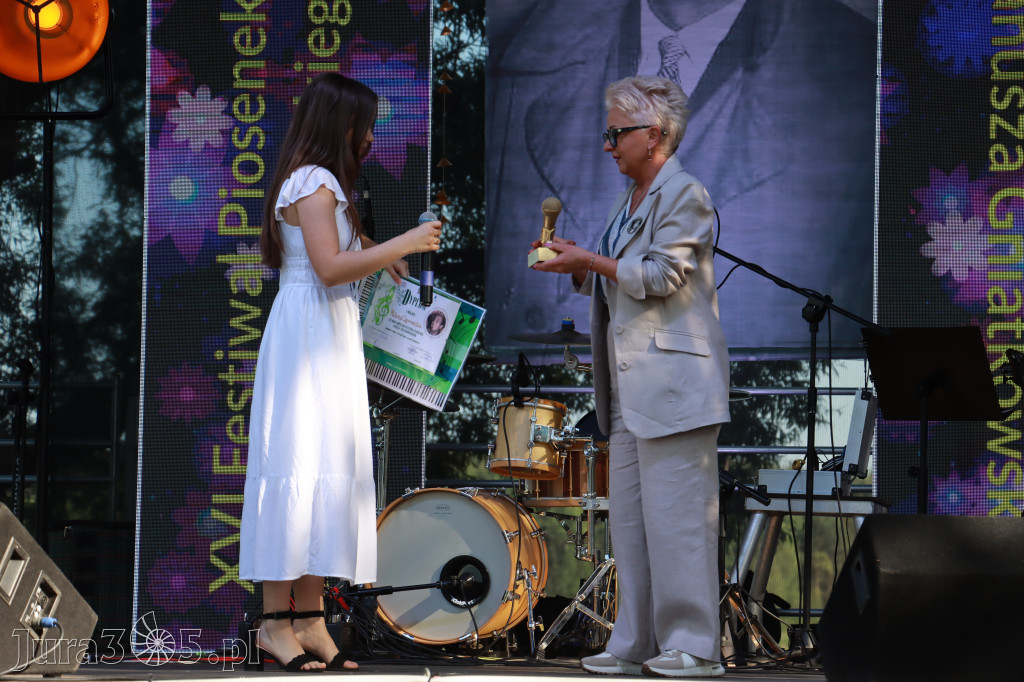 Fotorelacja I: XVI Ogólnopolski Festiwal Piosenek Janusza Gniatkowskiego w Poraju