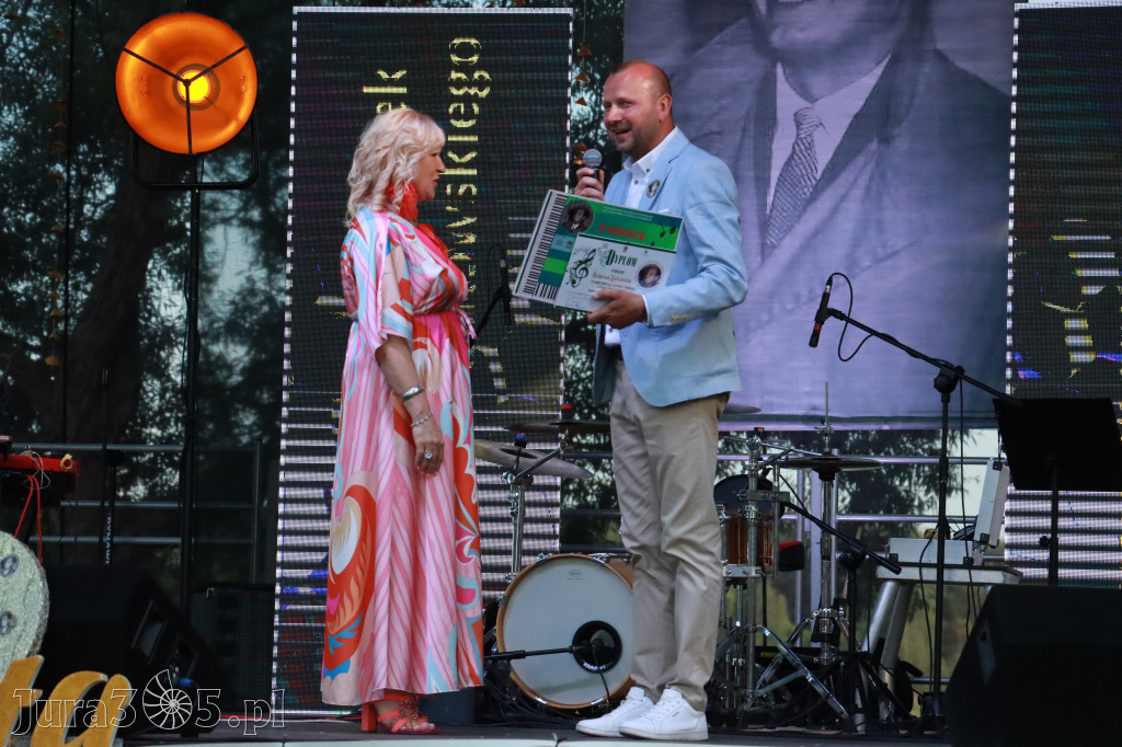 Fotorelacja II: XVI Ogólnopolski Festiwal Piosenek Janusza Gniatkowskiego w Poraju