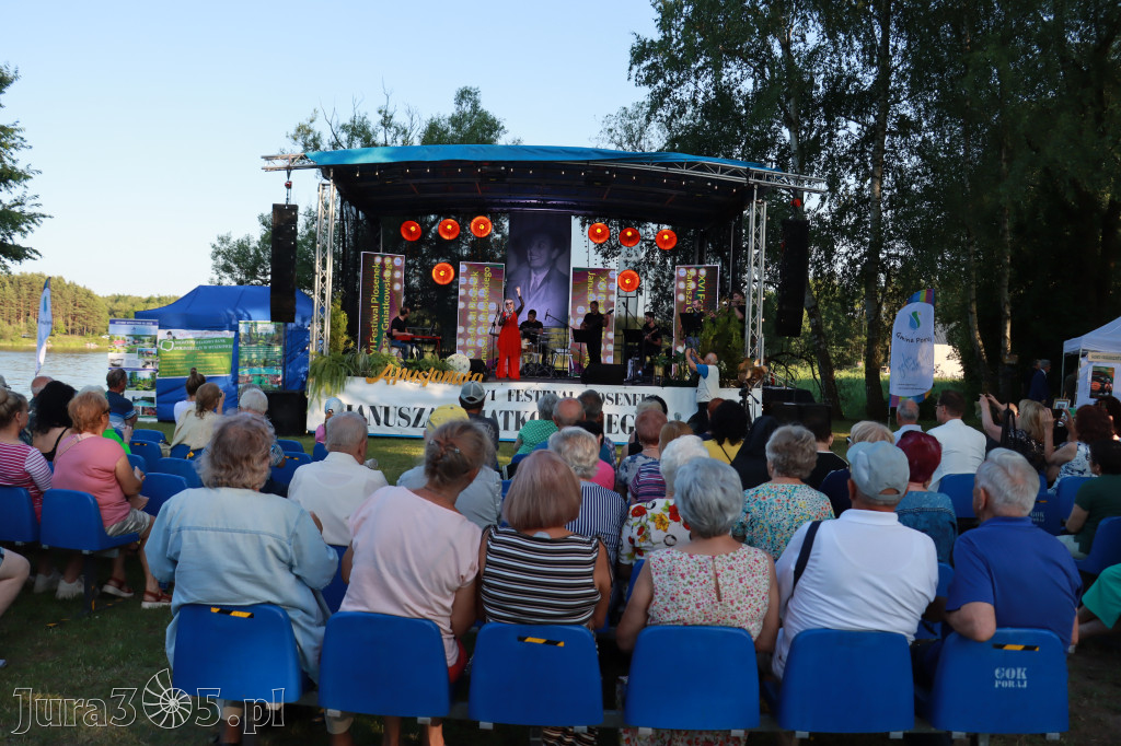 Fotorelacja II: XVI Ogólnopolski Festiwal Piosenek Janusza Gniatkowskiego w Poraju