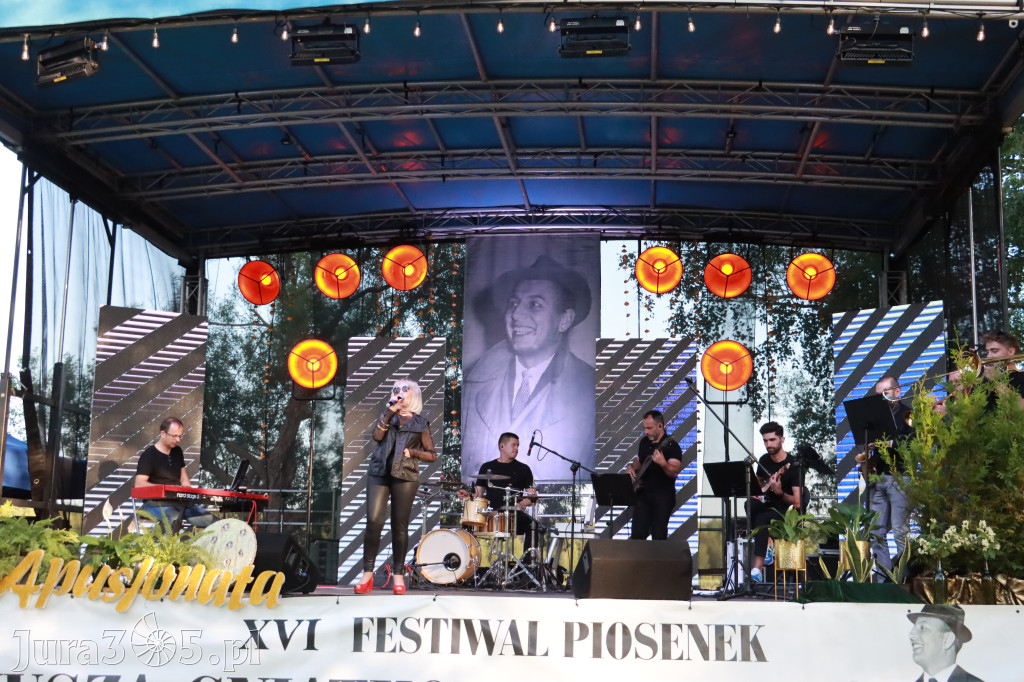 Fotorelacja II: XVI Ogólnopolski Festiwal Piosenek Janusza Gniatkowskiego w Poraju