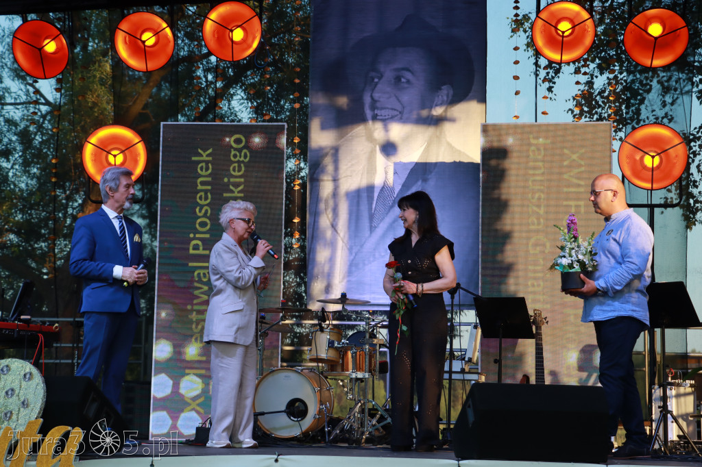 Fotorelacja II: XVI Ogólnopolski Festiwal Piosenek Janusza Gniatkowskiego w Poraju