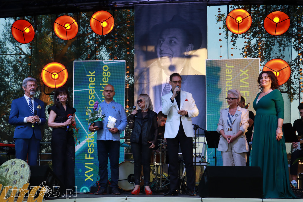 Fotorelacja II: XVI Ogólnopolski Festiwal Piosenek Janusza Gniatkowskiego w Poraju