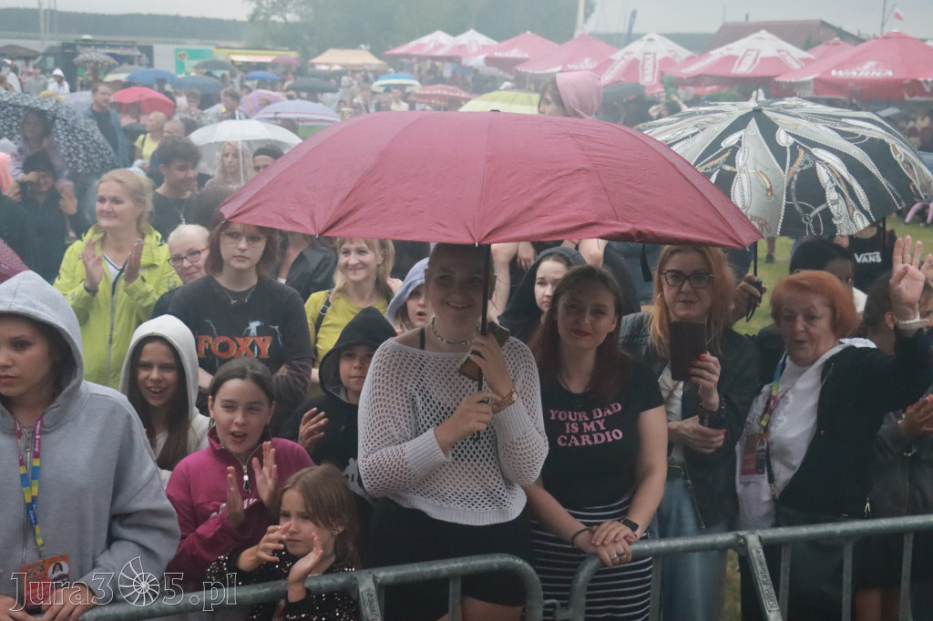Fotorelacja II: Powitanie Wakacji i Viki Gabor w Poraju PIĄTEK cz. 2