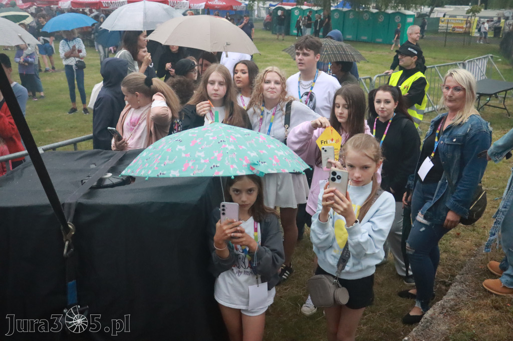Fotorelacja II: Powitanie Wakacji i Viki Gabor w Poraju PIĄTEK cz. 2